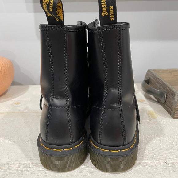 Doc Marten lace up boots - Picture 5 of 5